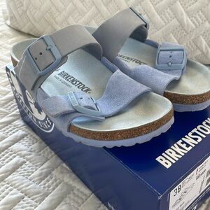 Birkenstock Arizona women’s sandals, dusty blue split look (so unique!)